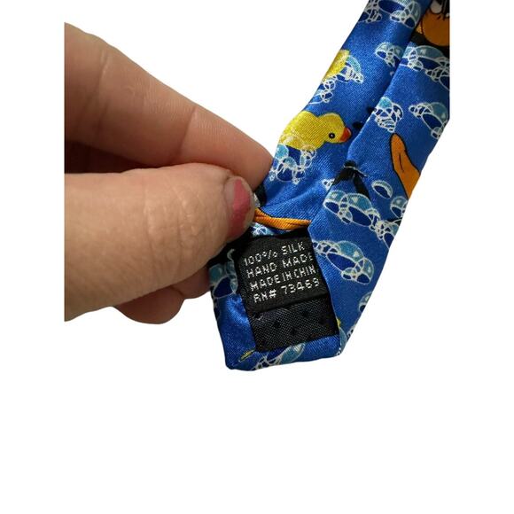 Looney Tunes Daffy Duck Rubber Ducks Cartoon Rare Vintage Necktie 100% Silk - Picture 6 of 7
